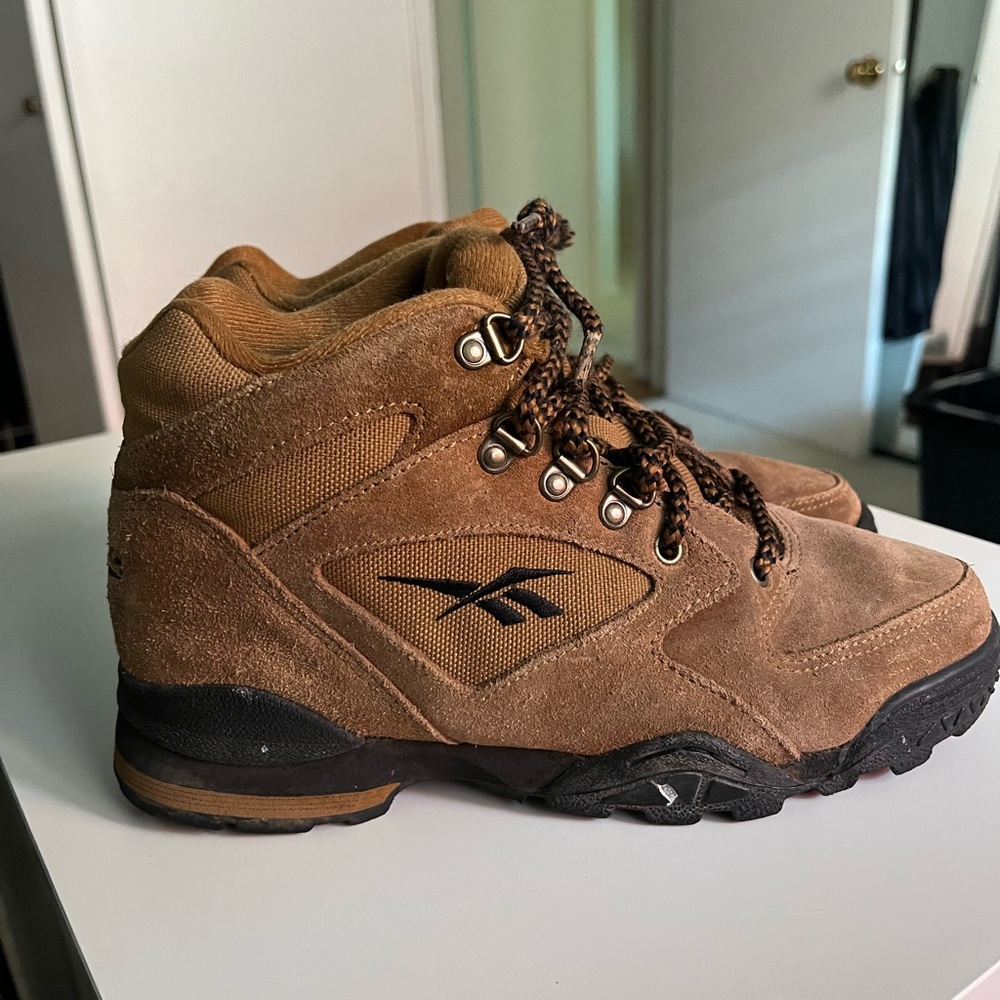 Reebok suede lace up Hiking Boot